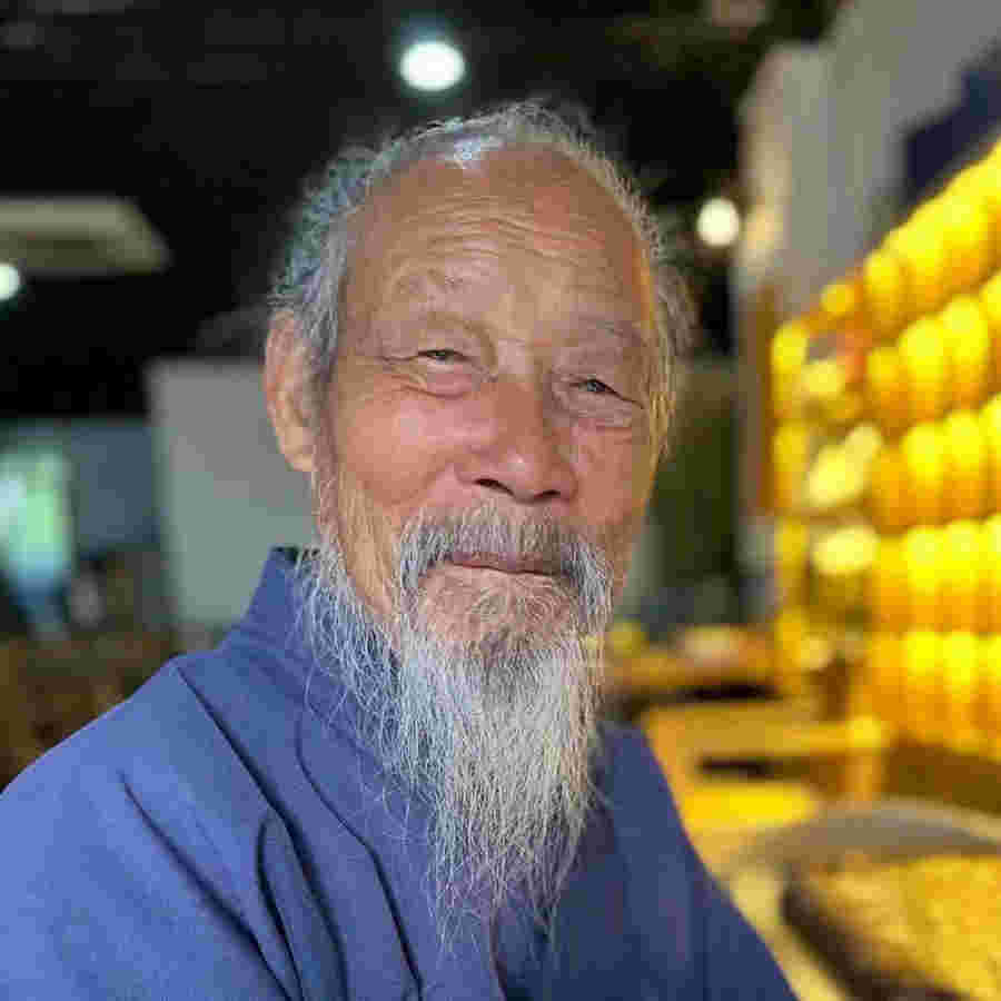 曾阳厚（荣誉主席）